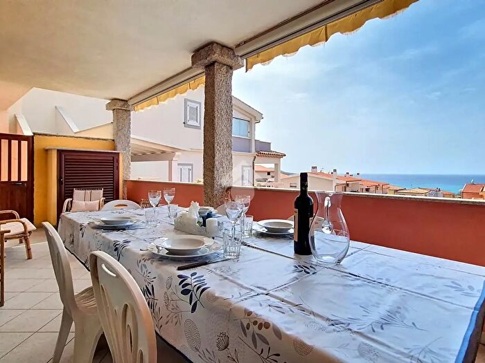 Appartamento trilocale in vendita in Via Parigi, Castelsardo