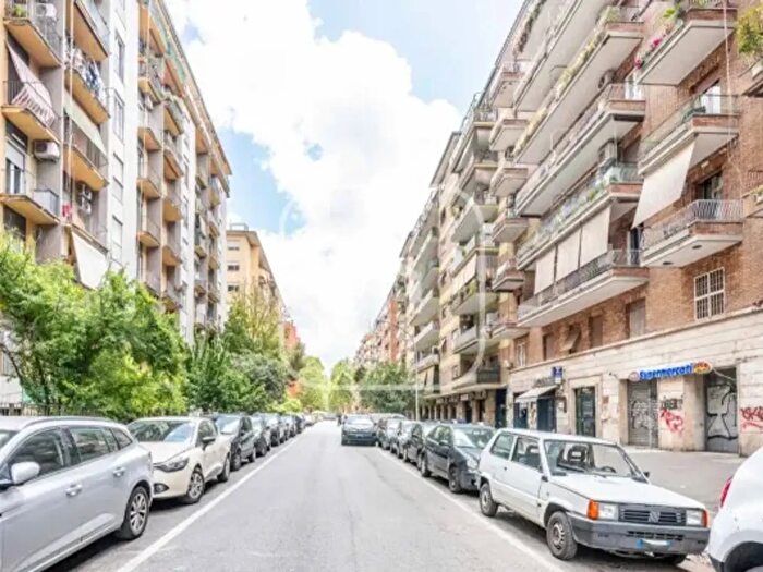 Appartamento bilocale in vendita in Via Flavio Stilicone, Roma