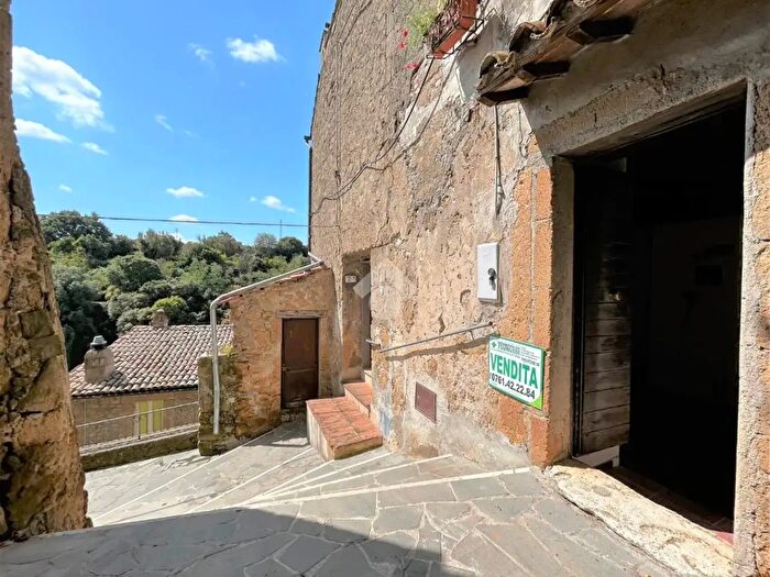 Appartamento monolocale in vendita in Piazza Eraclito, Ischia Di Castro