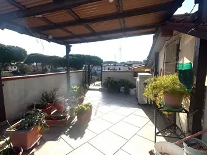 Casa con 5 locali in vendita in Via Giovanni March, Livorno