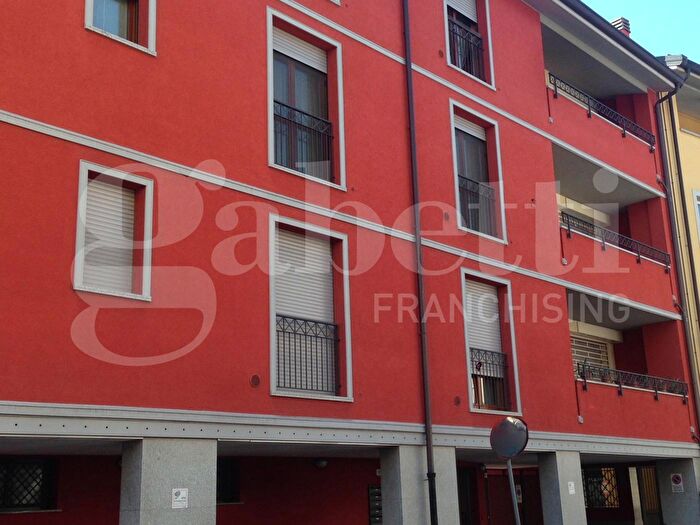 Appartamento quadrilocale in affitto in Via Roma, Novate Milanese