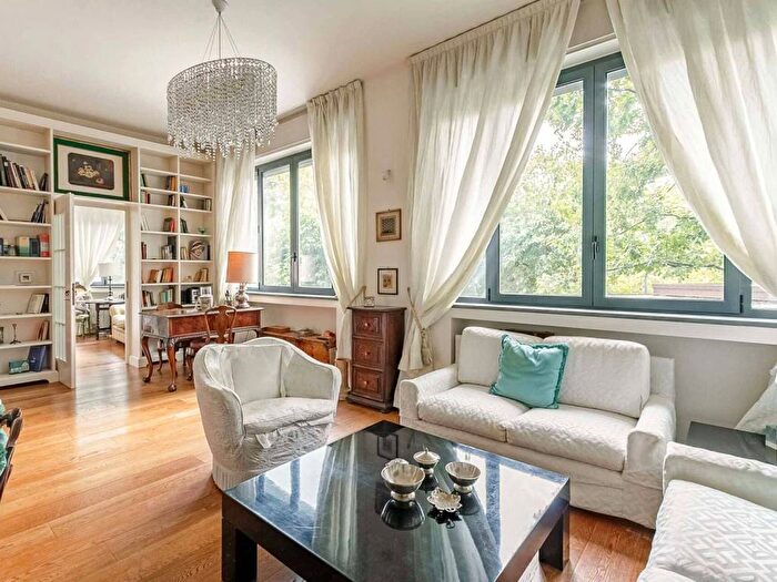 Appartamento bilocale in affitto in Via Conca del Naviglio, Corso Genova, Milano