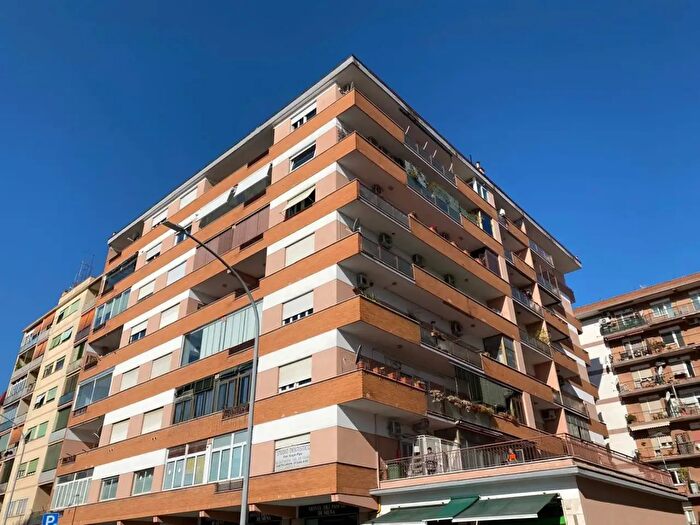 Appartamento trilocale in vendita in Viale Tito Labieno, Roma