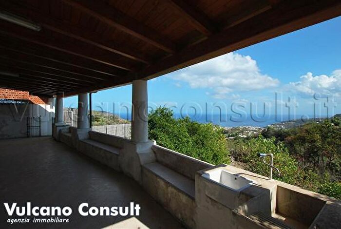 Casa con 6 locali in vendita in AnnunziataRaviola, Lipari