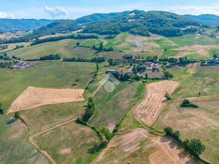 Casa quadrilocale in vendita in Via Don Mario Cenci, Langhirano