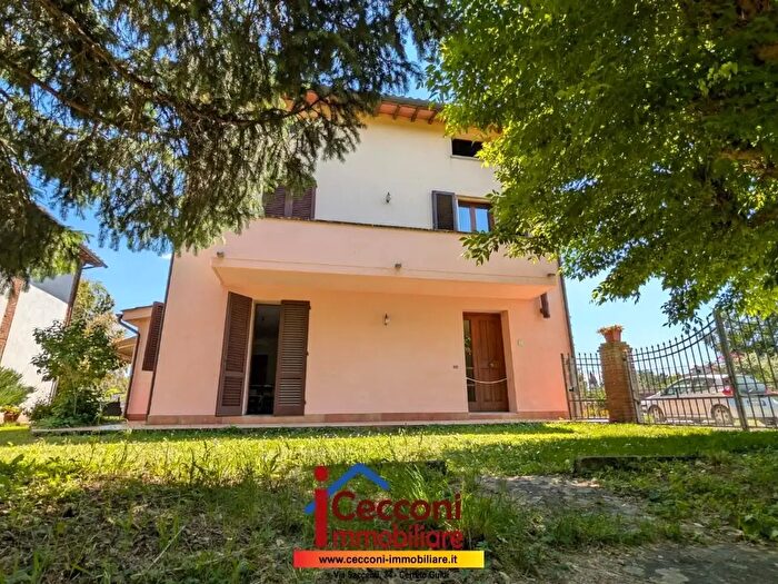 Casa con 7 locali in vendita in Cerreto Guidi