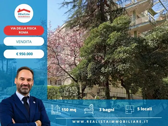 Appartamento con 5 locali in vendita in Via della Fisica, Roma