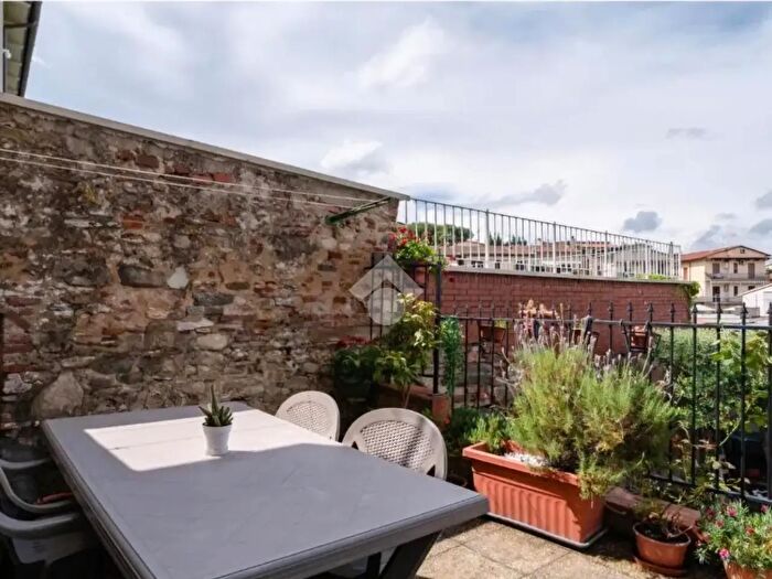 Casa con 5 locali in vendita in Via Giuseppe Garibaldi, Signa