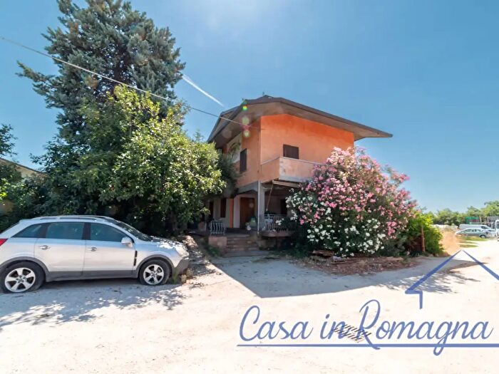 Casa con 15 locali in vendita in Via Emilia, Longiano