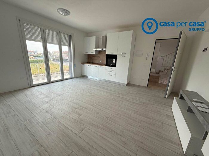 Appartamento bilocale in affitto in Via Portesin, Centro, Porto Viro