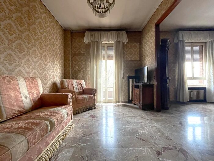 Appartamento trilocale in vendita in Via Gaspare Aselli, Cremona