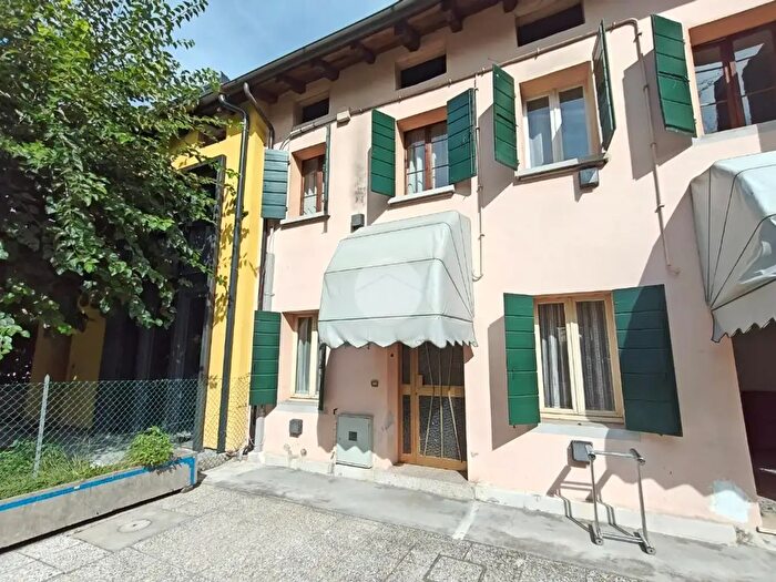 Casa trilocale in vendita in Via Roma, Ponte Di Piave