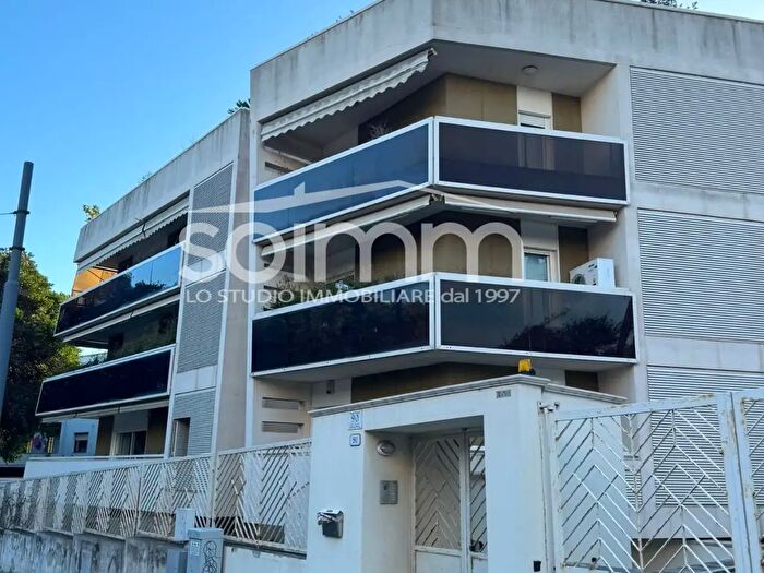 Appartamento trilocale in affitto in Viale Merello, Cagliari