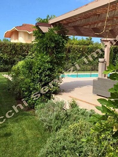 Casa con 6 locali in affitto in Via Ammiraglio Morin a, Forte Dei Marmi