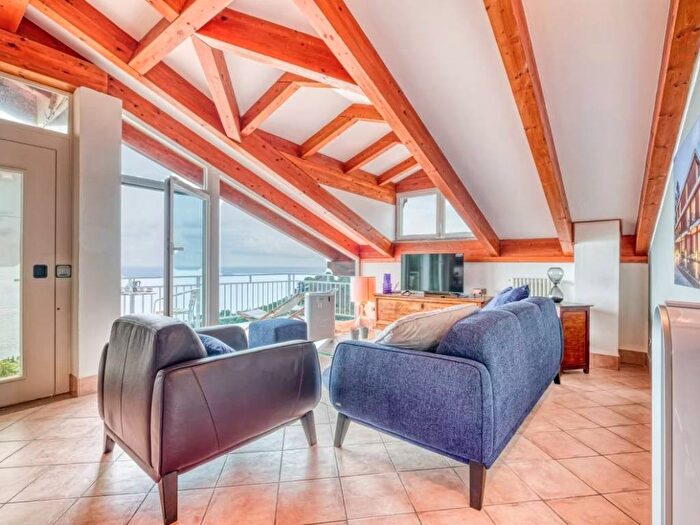 Casa bilocale in affitto in Cavia Regione Monti, Alassio
