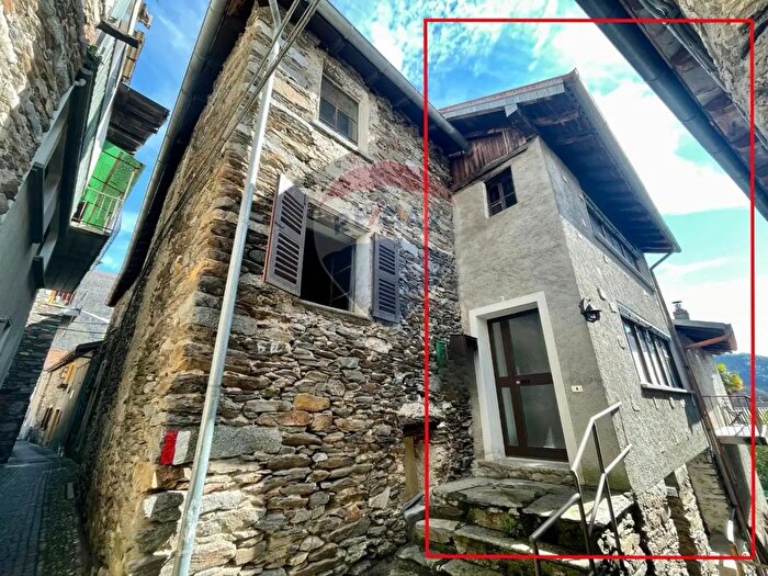 Casa trilocale in vendita in Via Marconi Cavaglio Spoccia, Valle Cannobina