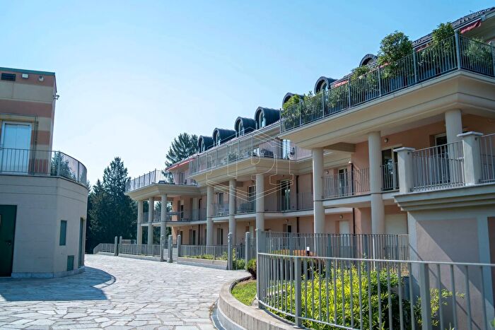 Appartamento trilocale in vendita in Strada Mongreno, Torino