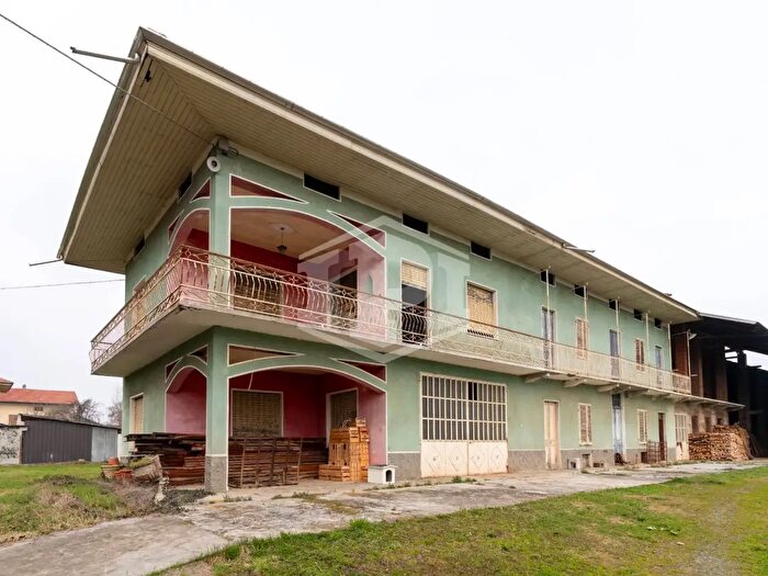 Casa con 6 locali in vendita in Località Vastalla, Cirie