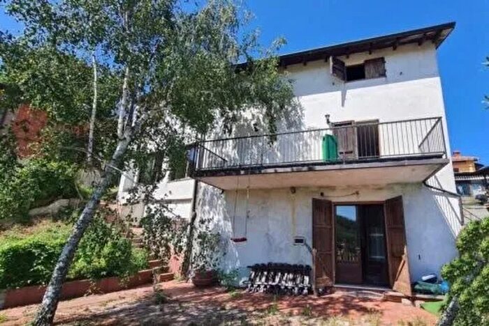 Casa con 5 locali in vendita in Località Croce Volpedo, Volpedo