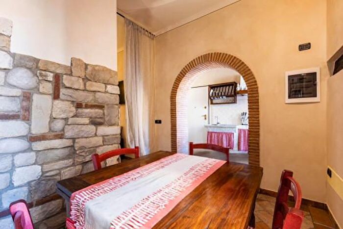 Appartamento bilocale in vendita in Piazza Vittorio Veneto, Lajatico