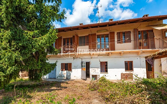 Casa con 6 locali in vendita in Strada Goretta, Torrazza Piemonte