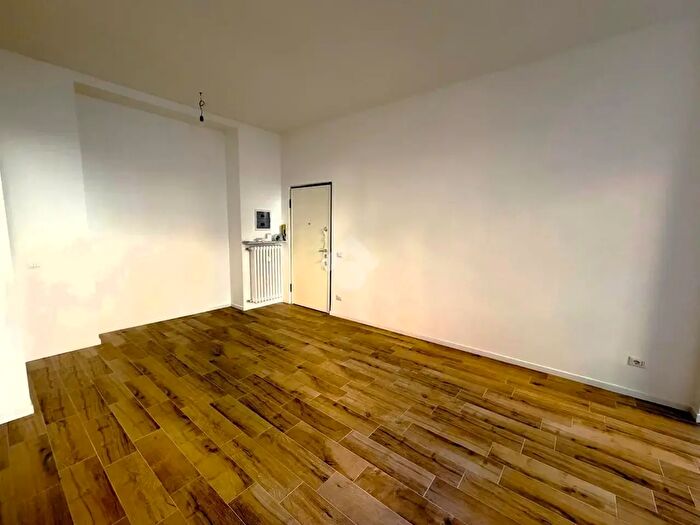 Appartamento trilocale in vendita in Via Lungo Ticino Sforza, Pavia