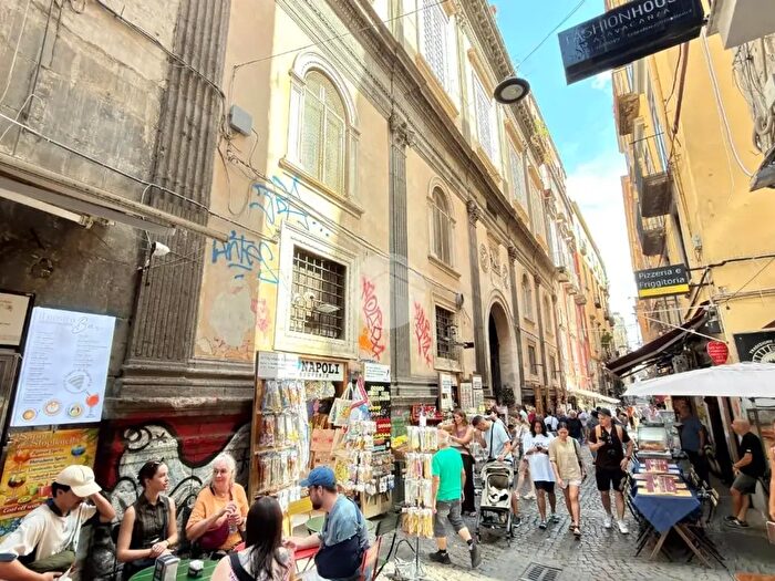 Appartamento bilocale in vendita in Vico Nuovo ai Librai, Napoli