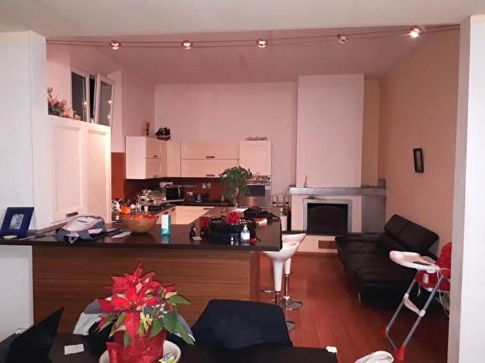 Appartamento con 7 locali in vendita in Cascina