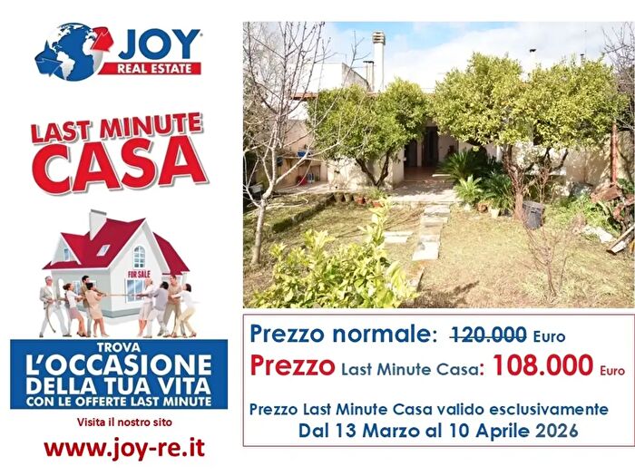 Casa con 7 locali in vendita in Via Montello, Zollino