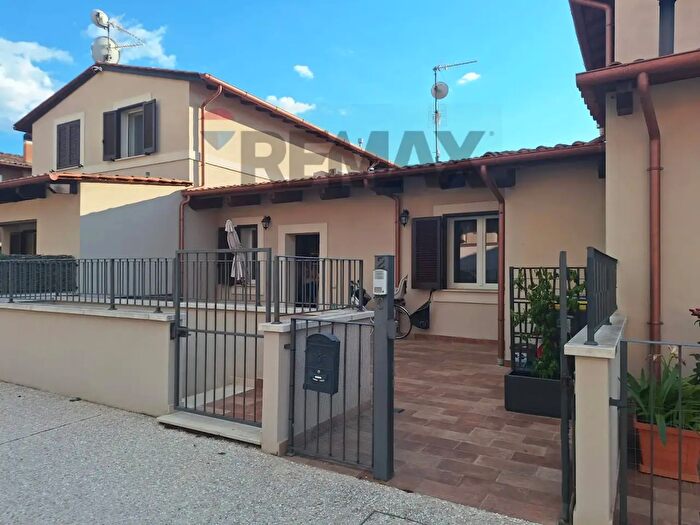 Casa trilocale in vendita in Via Casa Tiritosti C, Trevi