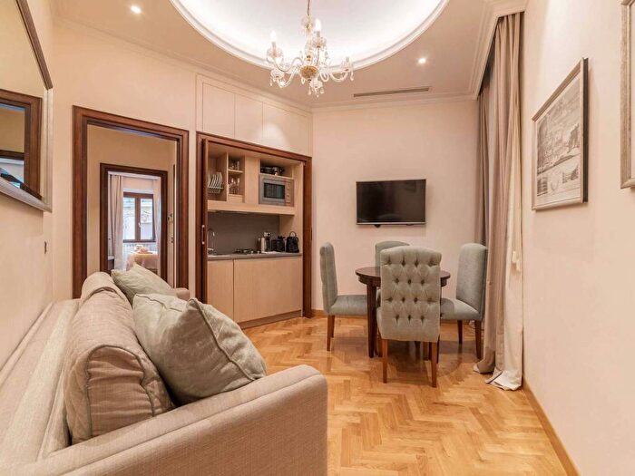 Appartamento bilocale in affitto in Via di Porta Pinciana, Vittorio Veneto, Roma