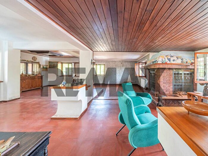 Casa con 6 locali in vendita in STRADA PODGORA, Borgo Carso, Latina
