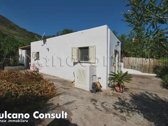 Casa monolocale in vendita in Via Soldato Francesco Natoli, Lipari