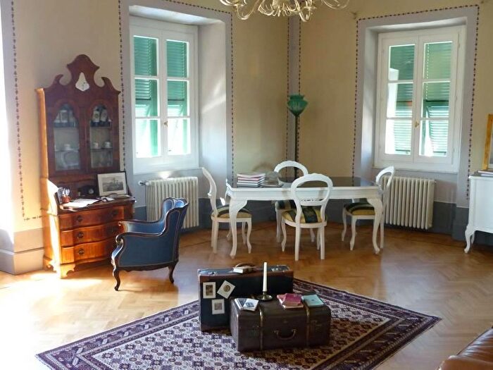 Appartamento con 6 locali in vendita in Sarzana