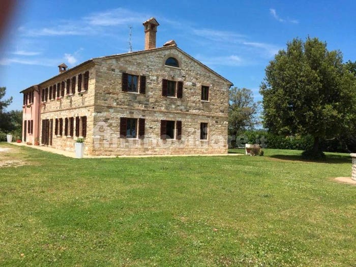 Casa con 5 locali in affitto in Frazione Poggio, Poggio Massignano, Ancona