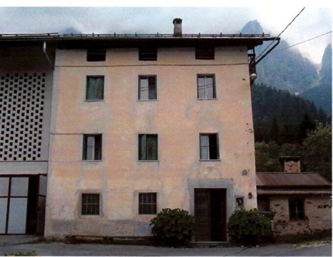 Casa in vendita in Via Caravaggio, Sagron Mis