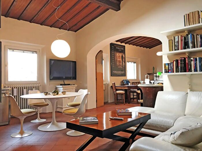 Appartamento con 5 locali in vendita in Lungarno Guicciardini, Firenze