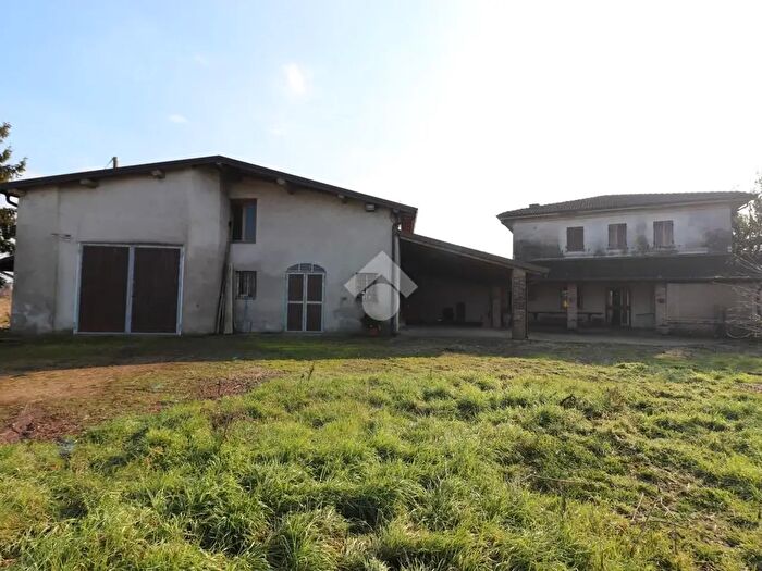 Casa con 8 locali in vendita in Via della Libertà, Porto Mantovano