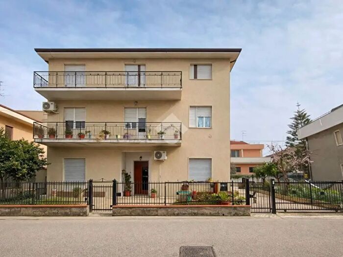 Appartamento quadrilocale in vendita in Via Monte Santo, Giulianova