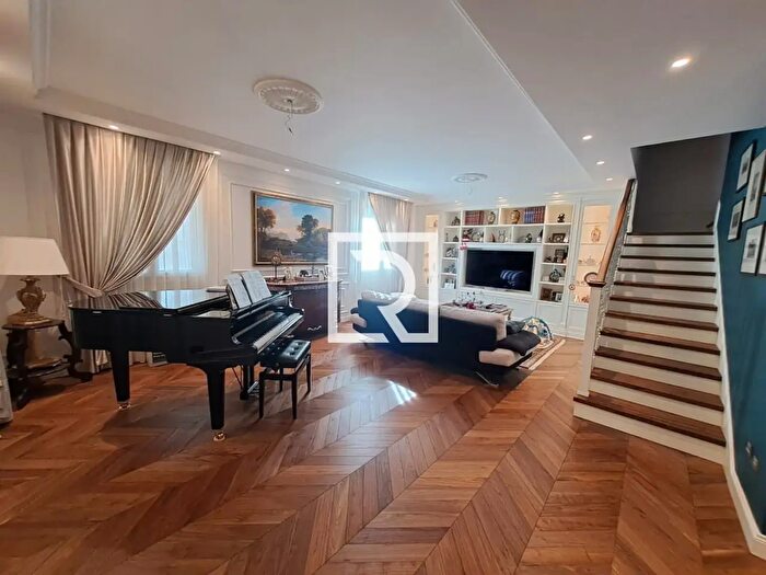Casa con 7 locali in vendita in Via Tivoli, Ravenna