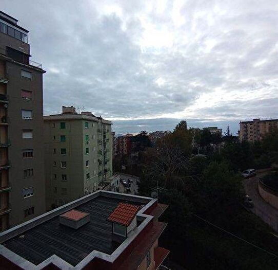 Casa con 5 locali in affitto in Via Bernardo Cavallino, Zona Ospedaliera, Napoli