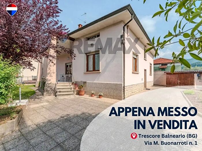 Casa quadrilocale in vendita in Via Buonarroti, Trescore Balneario