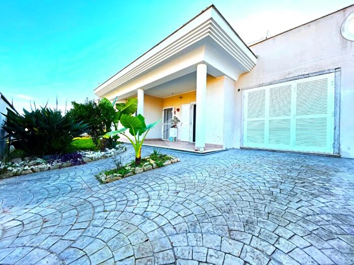 Casa trilocale in vendita in Via degli Abruzzi, Anzio