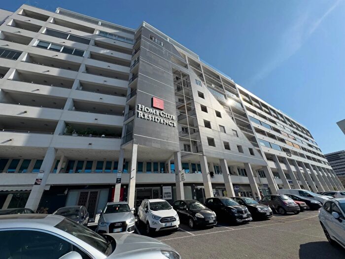 Appartamento trilocale in vendita in Viale Mancini n Cosenza, Cosenza