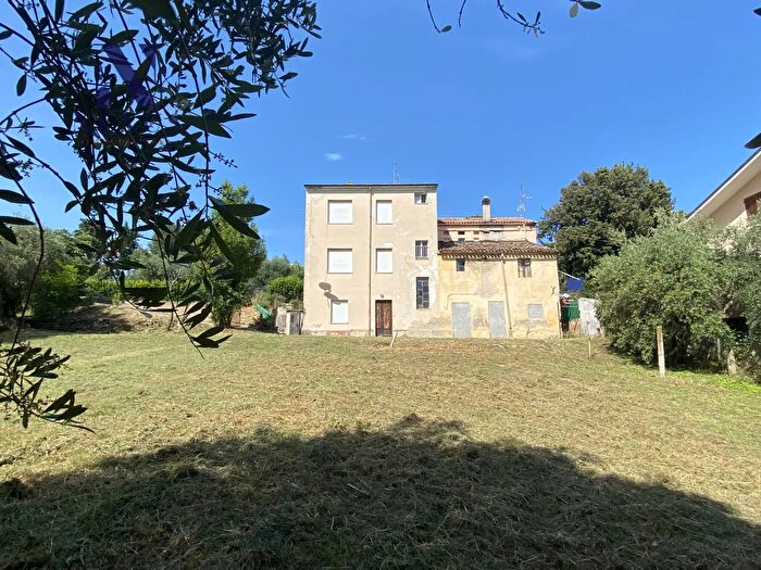 Casa con 5 locali in vendita in Mondolfo