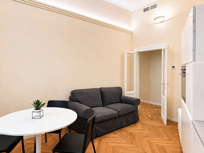 Appartamento bilocale in affitto in Via Plinio, Buenos Aires, Milano