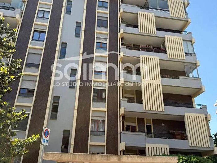 Appartamento con 5 locali in vendita in Via Francoforte, Cagliari