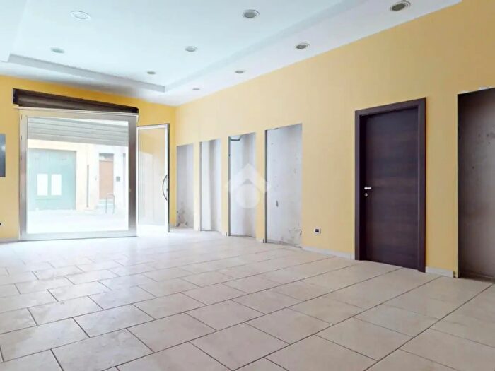 Appartamento trilocale in vendita in Via Savoia, Francavilla Fontana