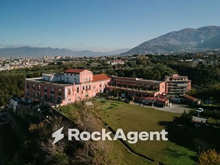 Appartamento trilocale in vendita in Salita Scanzano, Castellammare Di Stabia