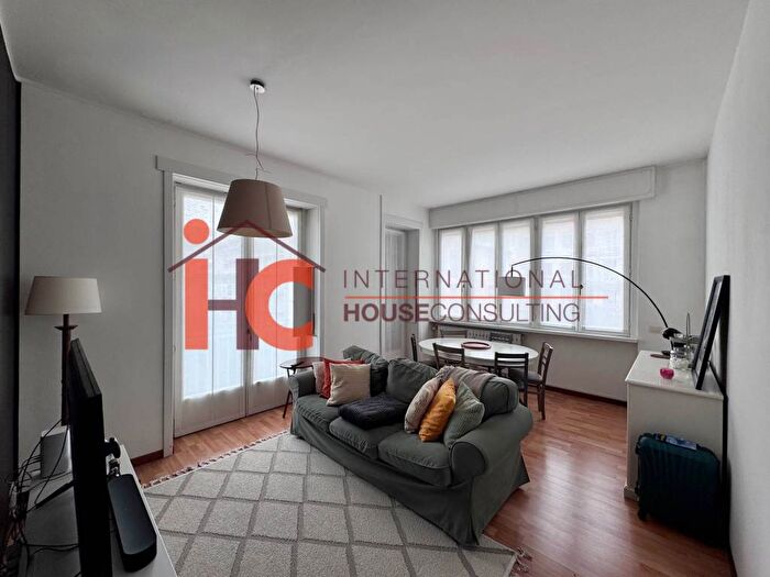 Appartamento trilocale in affitto in Via Giovanni e Rodolfo Zelasco, Centro, Bergamo